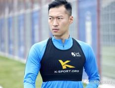 乐鱼体育网站入口-包含无畏的球员们冲刺向胜利目标，精彩时刻尽显的词条