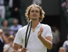 乐鱼体育-包含英国网球队完胜意大利网球队，兹维列夫送出助攻的词条