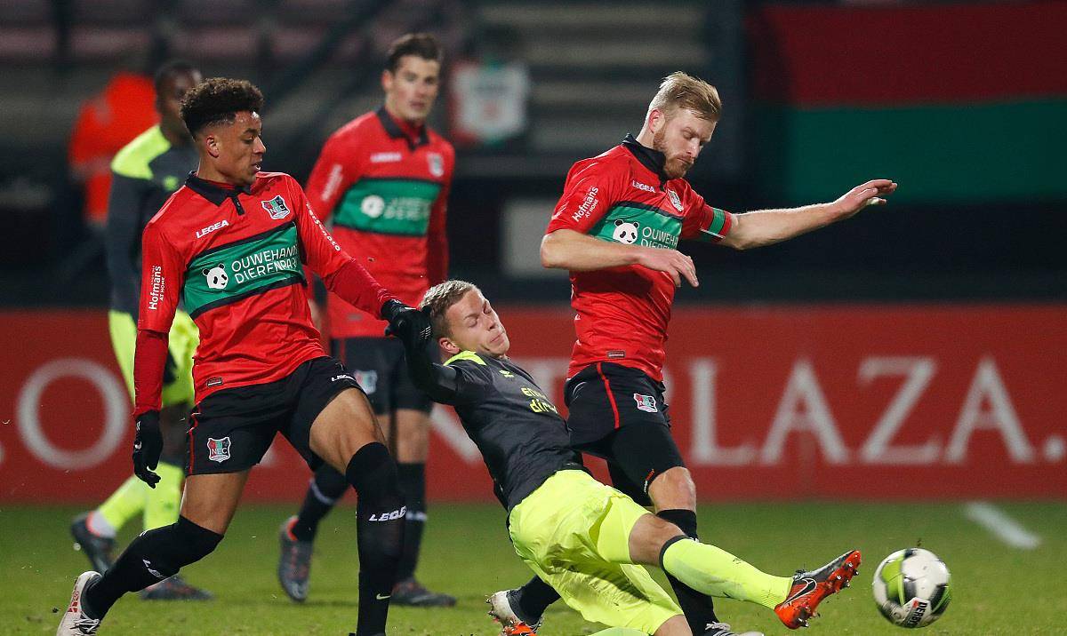 乐鱼体育-包含博洛尼亚比分平平,保持中游位置的词条