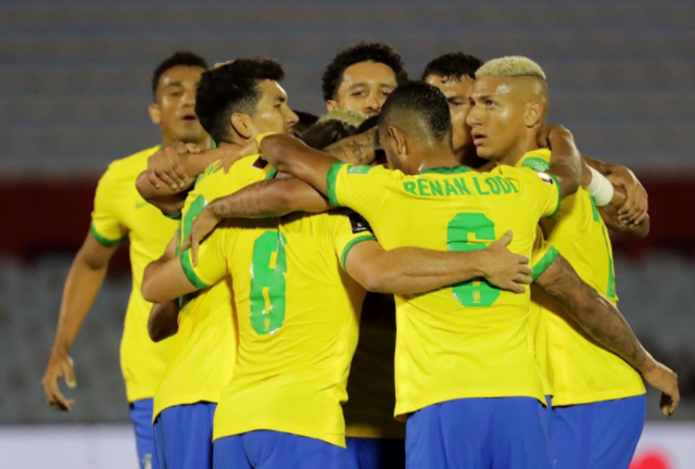 乐鱼体育网站入口-包含英格兰轻取乌拉圭,马尔基尼奥斯高光表现的词条